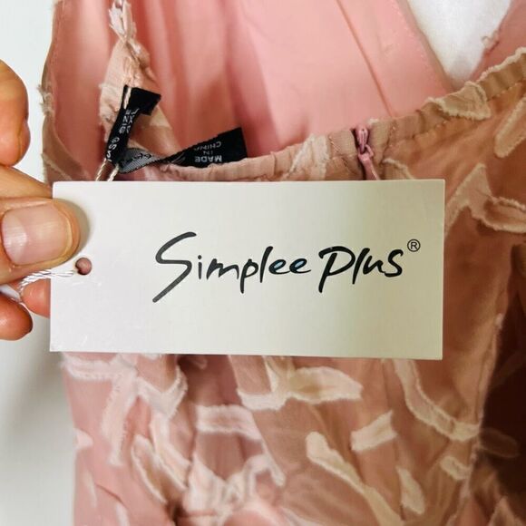 Simplee Plus Pink Textured Dress Romper Shorts NWT! - Picture 8 of 11
